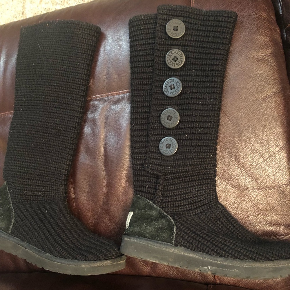 Ugh tall cable knit black boot